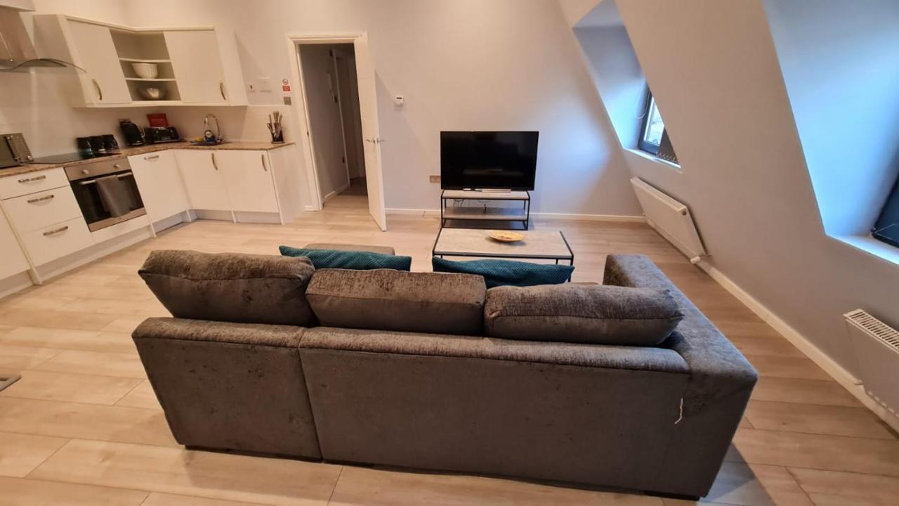 Cosy Flats Near Heathrow, Group Bookings Available With Parking Space Hounslow Luaran gambar