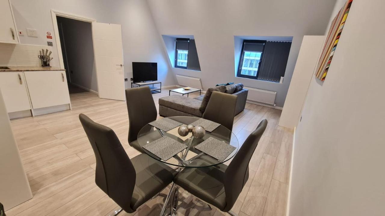 Cosy Flats Near Heathrow, Group Bookings Available With Parking Space Hounslow Luaran gambar