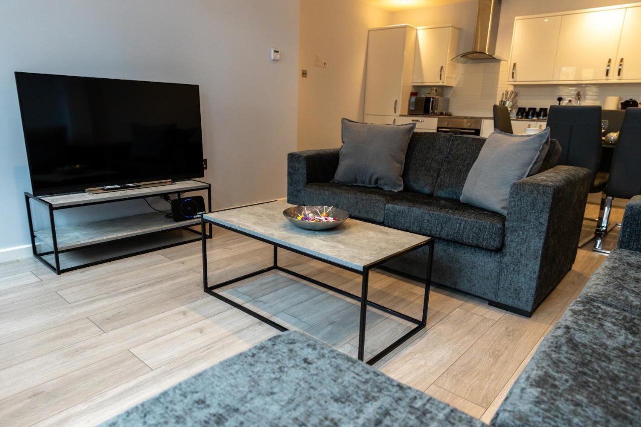 Cosy Flats Near Heathrow, Group Bookings Available With Parking Space Hounslow Luaran gambar