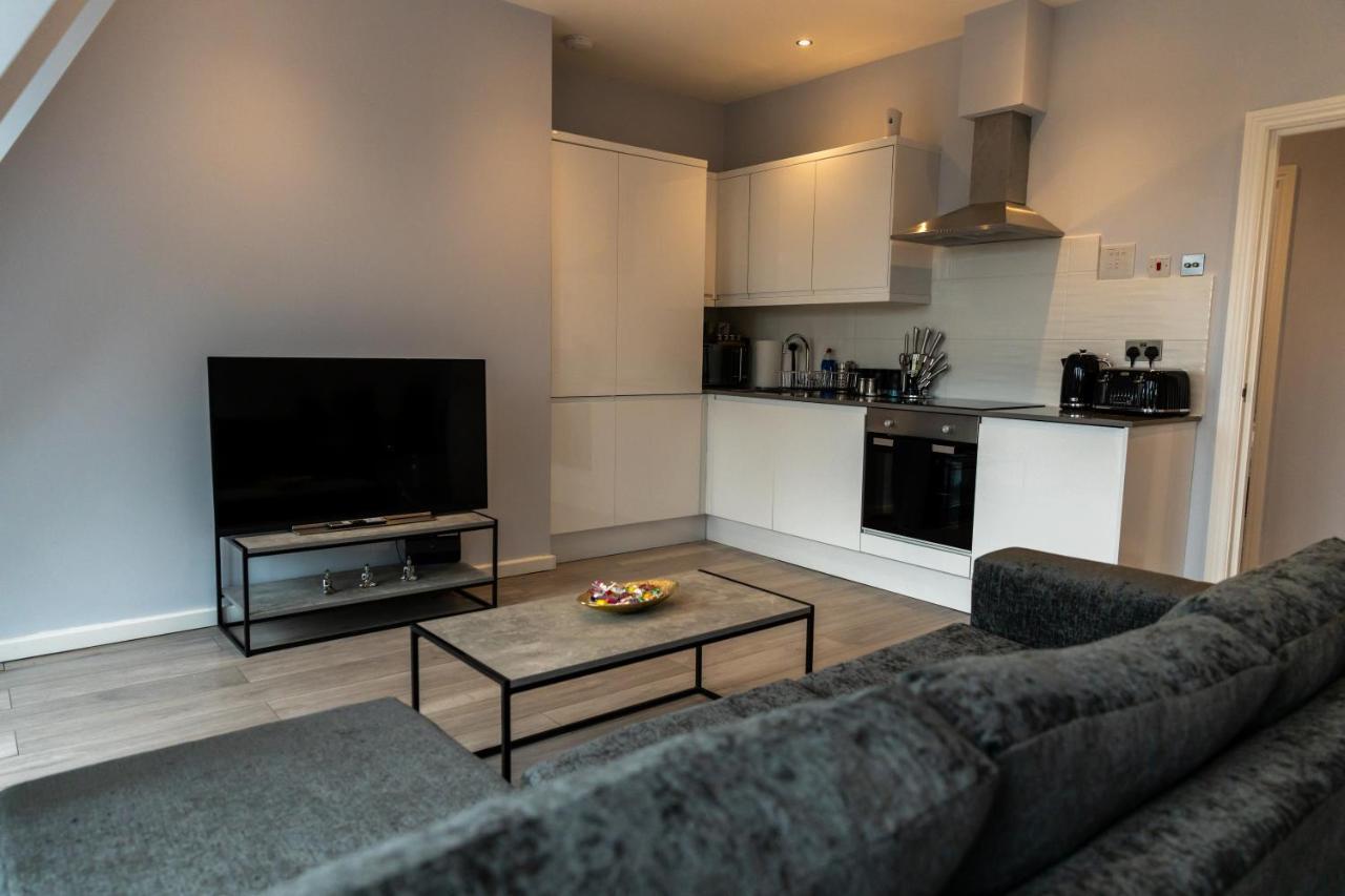 Cosy Flats Near Heathrow, Group Bookings Available With Parking Space Hounslow Luaran gambar