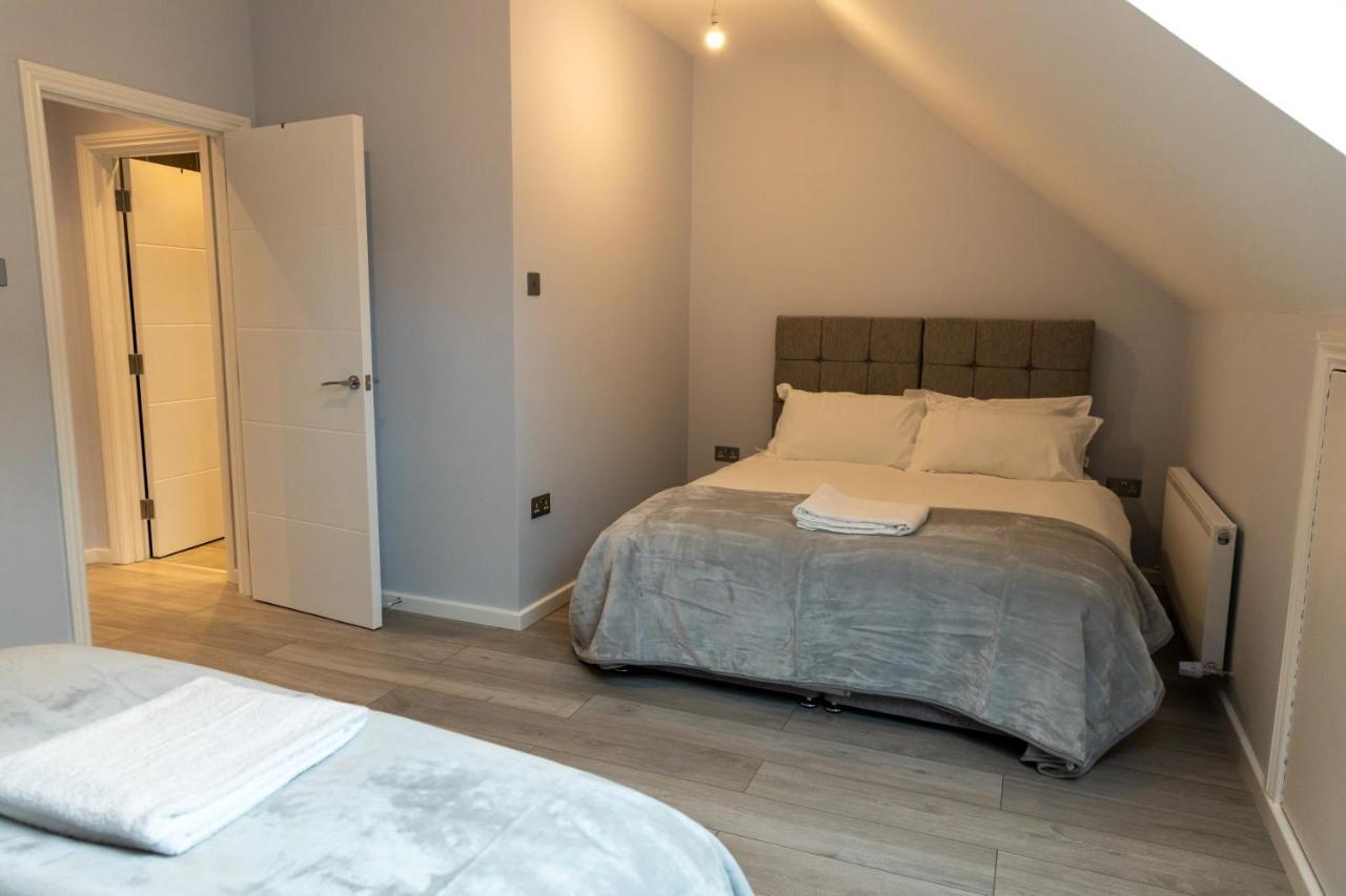 Cosy Flats Near Heathrow, Group Bookings Available With Parking Space Hounslow Luaran gambar
